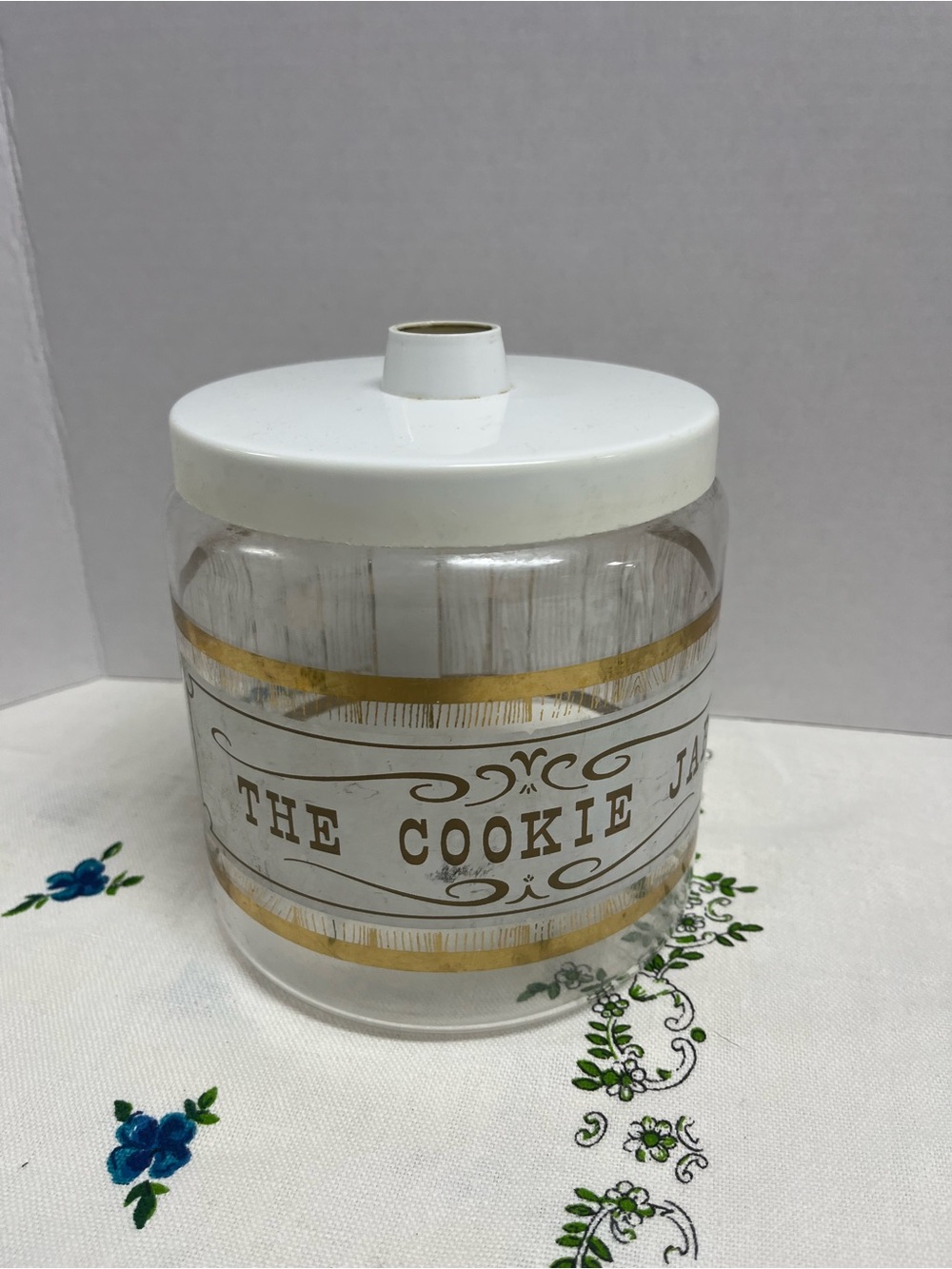Vintage Pyrex “The Cookie Jar”